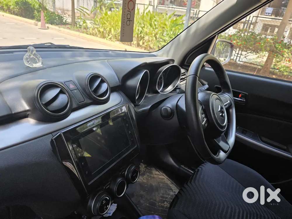 Maruti Suzuki New-gen Swift 2022 Petrol 17500 Km Driven  Automatic