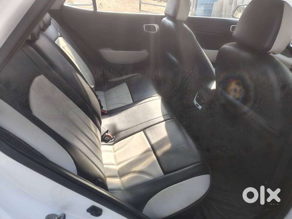 Hyundai Venue Sx (o) Mt 1.5 Diesel, 2024, Diesel