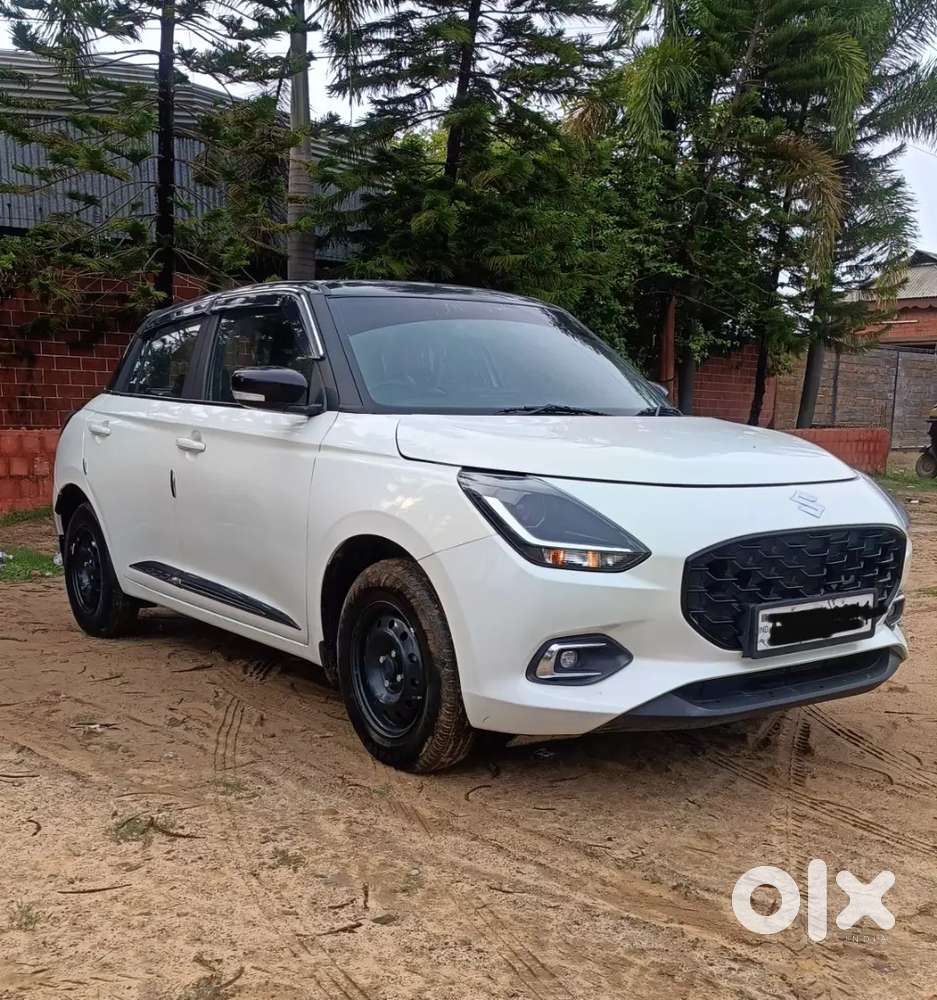 Maruti Suzuki New-gen Swift 2025 Petrol 1950 Km Driven