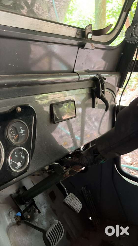 Mahindra Jeep Classic 1995