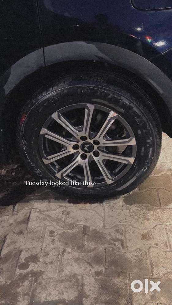 Mahindra Xuv700 2024 Diesel Well Maintained