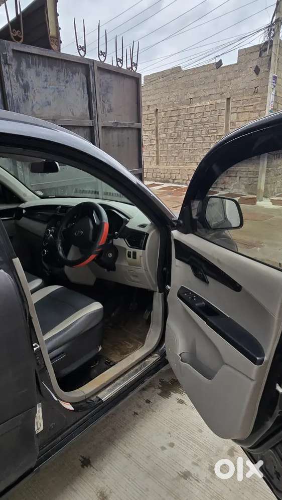 Mahindra Kuv100 D75 2017