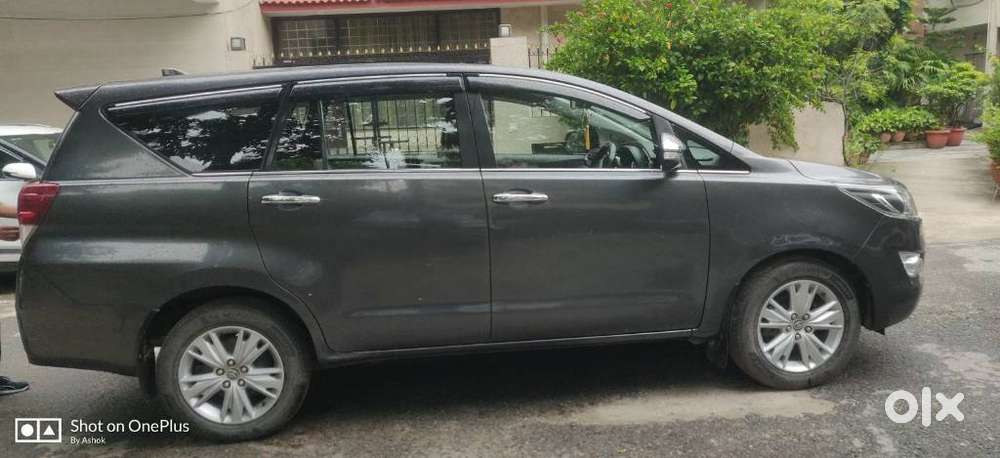 Toyota Innova Crysta 2.8z Automatic, 2016, Diesel