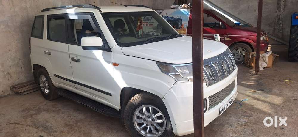 Mahindra Tuv 300 2017 Diesel Well Maintained