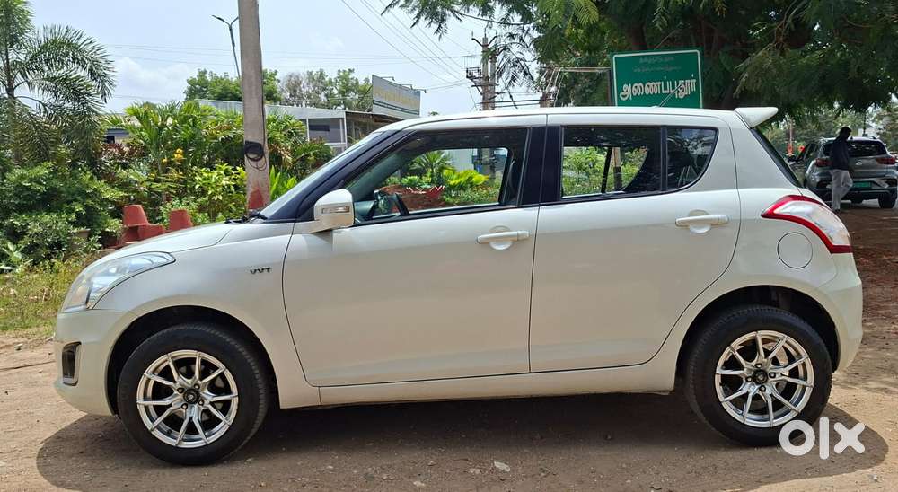 Maruti Suzuki Swift Vxi Abs Bsiv, 2017, Petrol