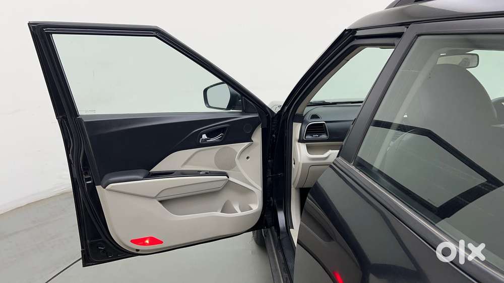 Mahindra Xuv300 W8 Option Diesel, 2020, Diesel