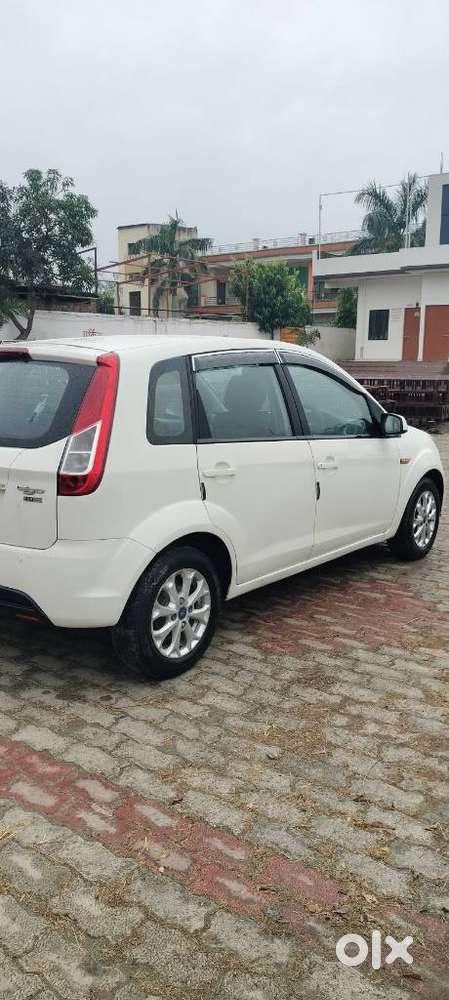 Ford Figo 1.2p Titanium Plus Mt, 2014, Diesel
