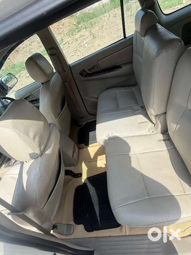 Toyota Innova 2013 Diesel Well Maintained