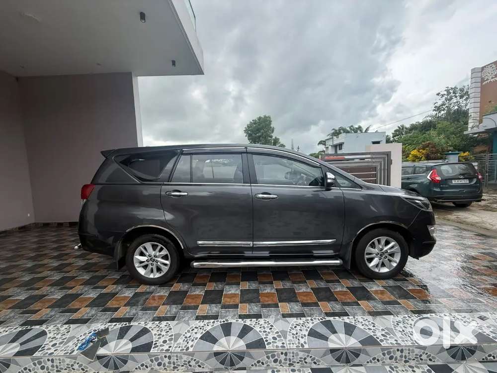 Toyota Innova Crysta 2017