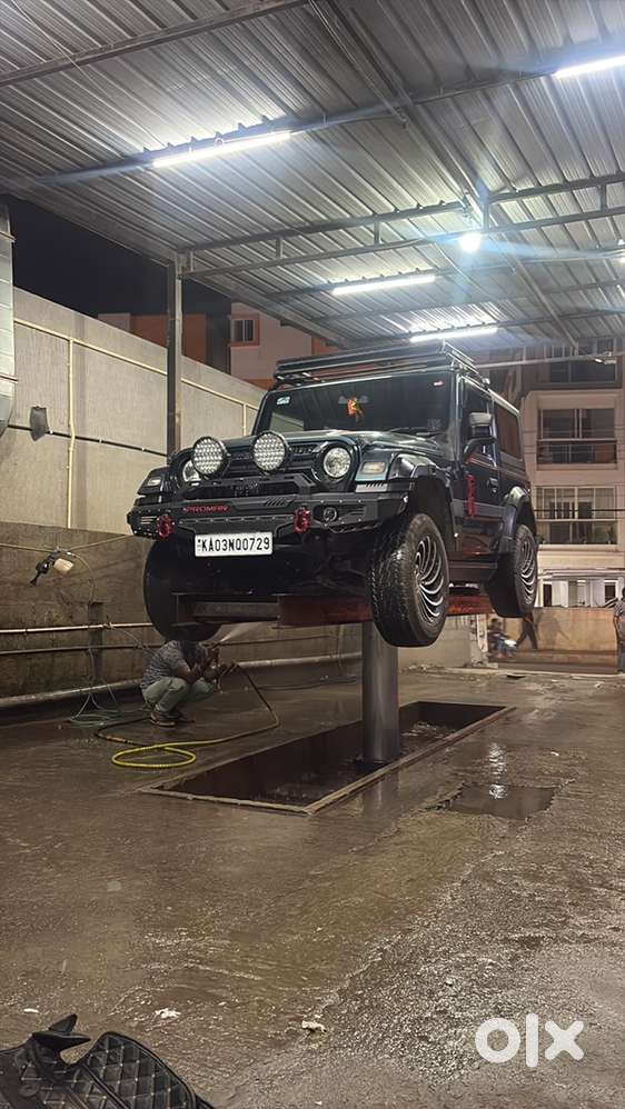 Mahindra Thar Petrol 2023