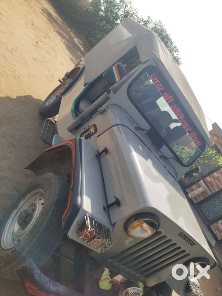 Mahedra Mejar Di,2003.modal