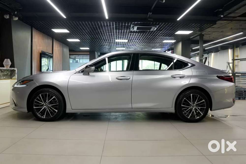 Lexus Es, 2024, Petrol