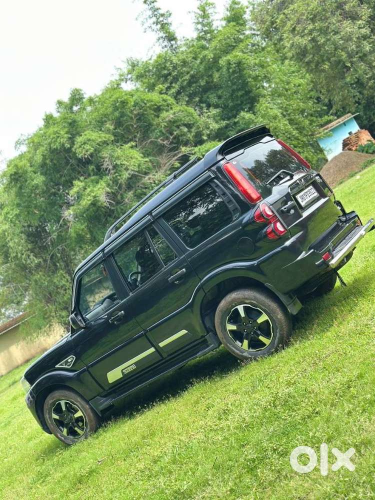 Mahindra Scorpio Classic 2.2 S 11 Mt 7 Str, 2023, Diesel