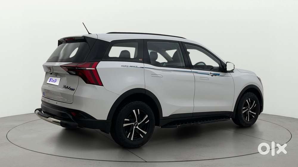 Mahindra Xuv700 2.0 Mx Petrol Mt 5 Str, 2022, Petrol