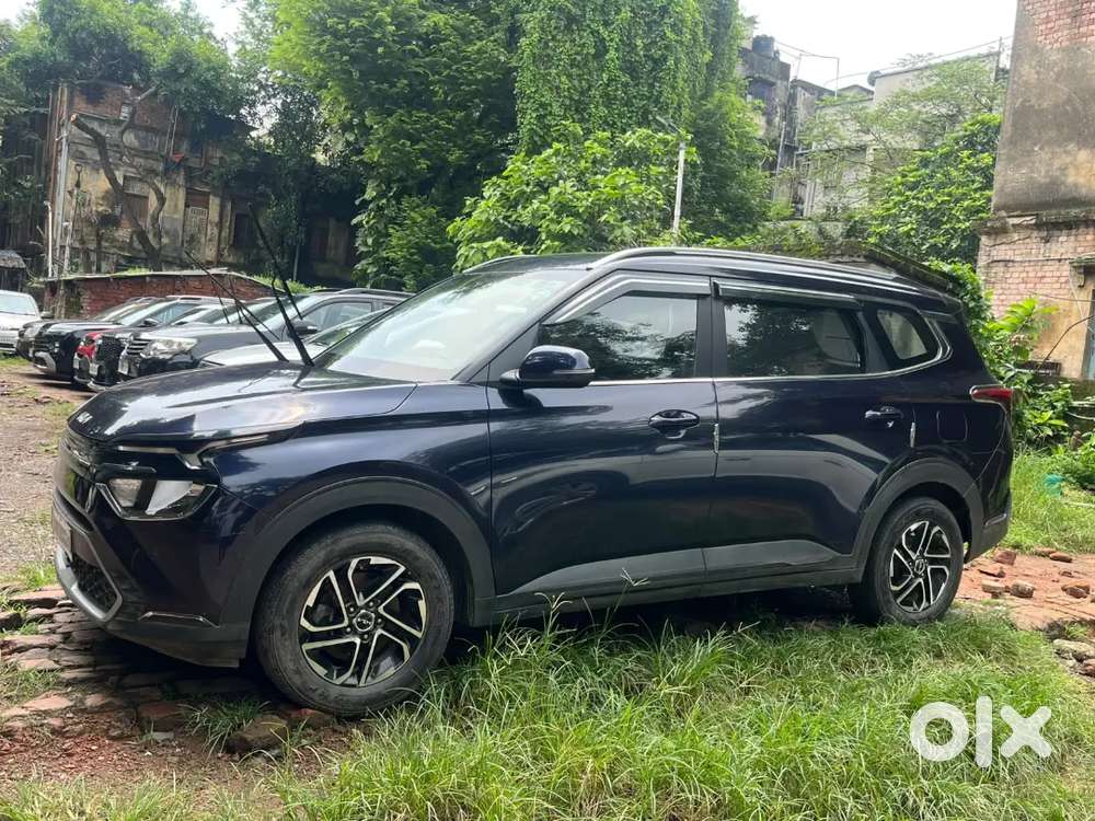Kia Carens 2022 Petrol Manual Luxury