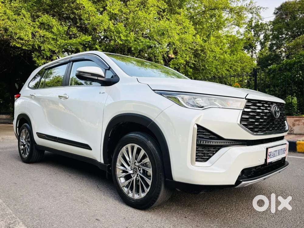 Toyota Innova Hycross, 2026, Petrol