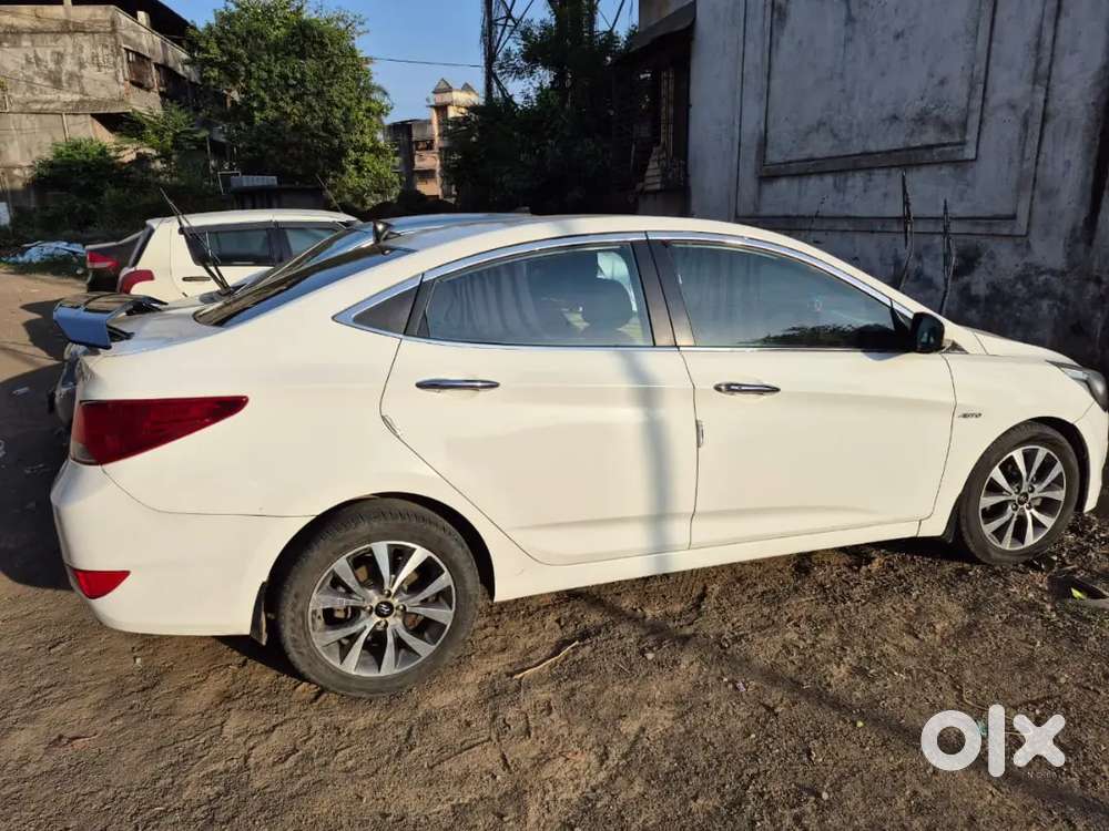 Hyundai Verna 2015