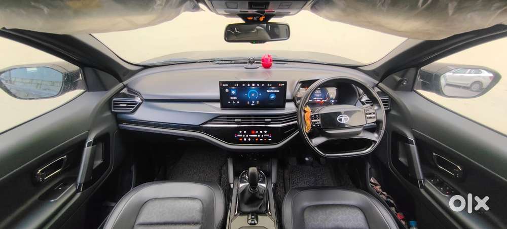 Tata Safari Accomplished Dark Edition, 2024, Diesel