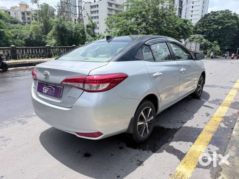 Toyota Yaris V Cvt, 2019, Petrol