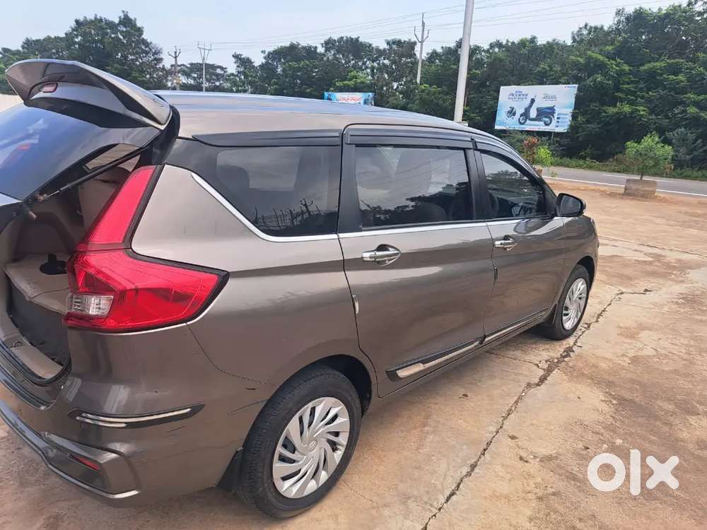 Maruti Ertiga Vxi 2024