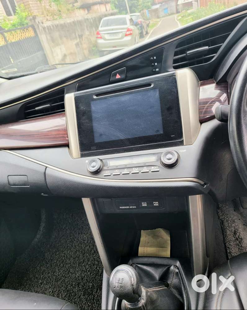 Toyota Innova Crysta 2.4 V, 2016, Diesel