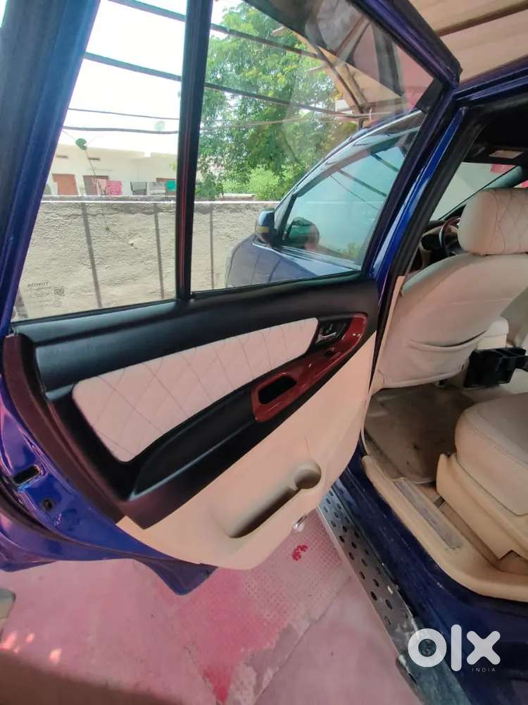 Toyota Innova 2.5 V 2010