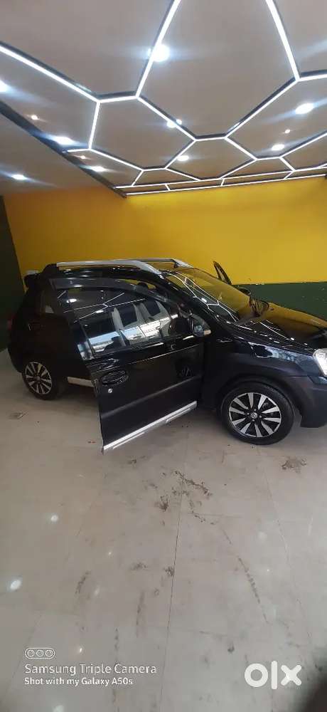 Toyota Etios Cross 2015