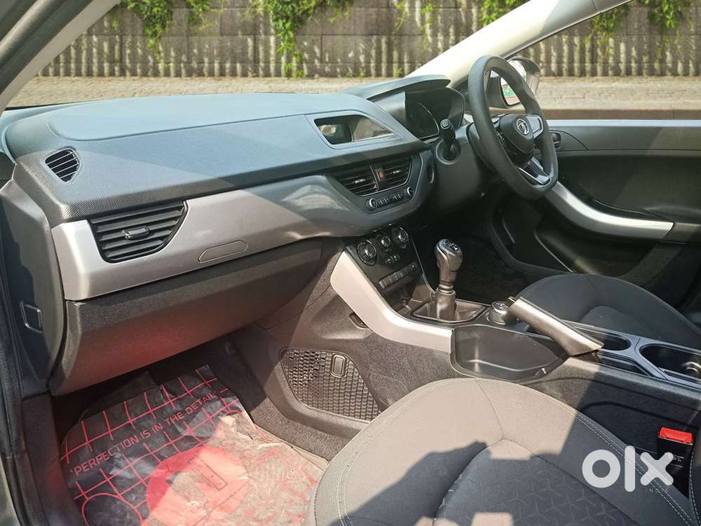 Tata Nexon 1.5 Revotorq Xm (s), 2021, Diesel