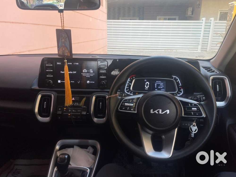 Kia Sonet 2023 Petrol 30000 Km Driven