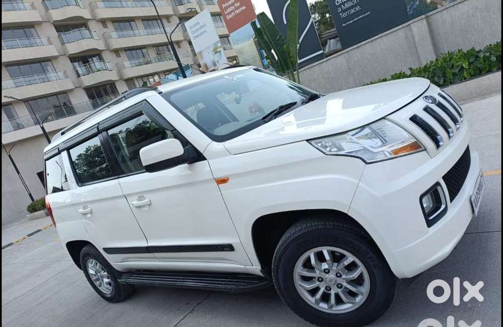 Mahindra Tuv 300 Mhawk100 T8 Dual Tone, 2017, Diesel
