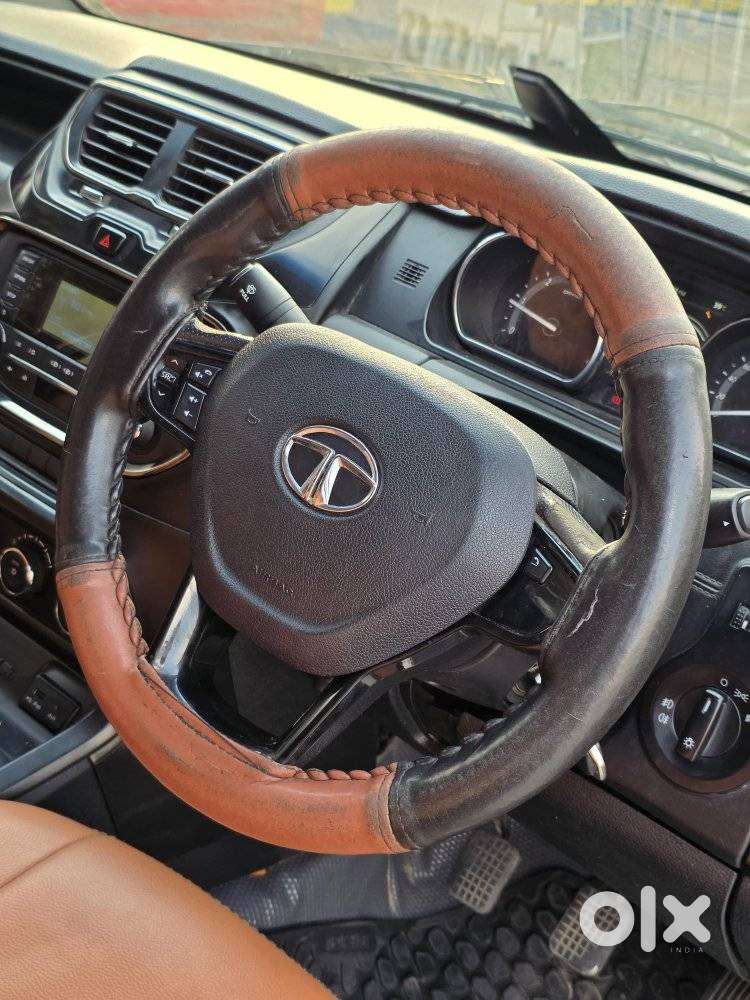 Tata Hexa 2.2 Xe 4x2 7 Str, 2018, Diesel