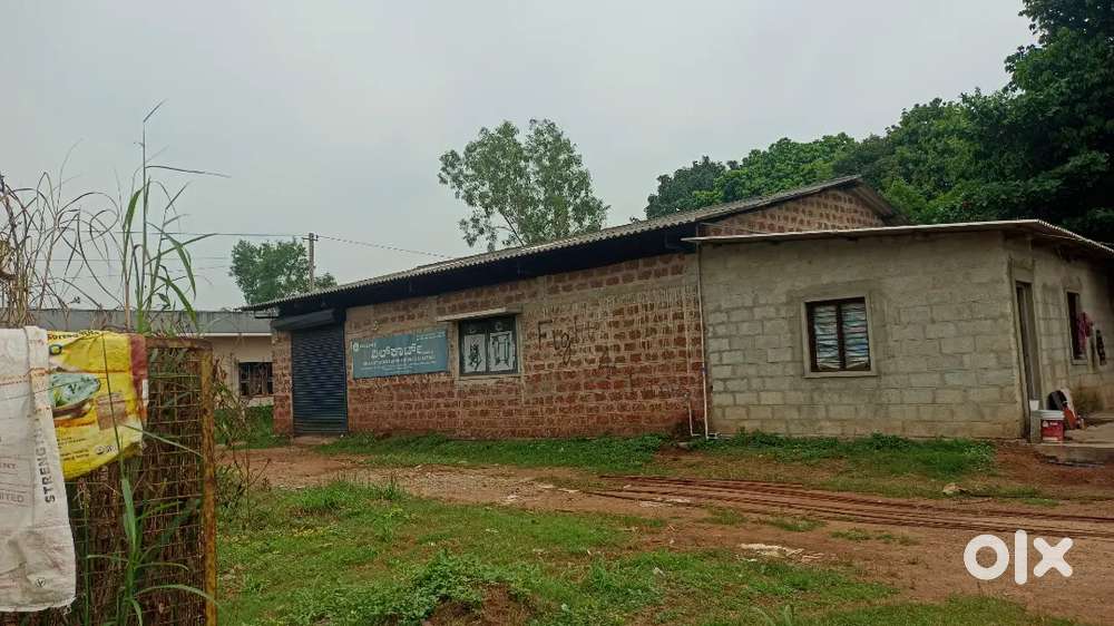 1800 Sq.Ft godown for rent in main road Salikeri road Birthi