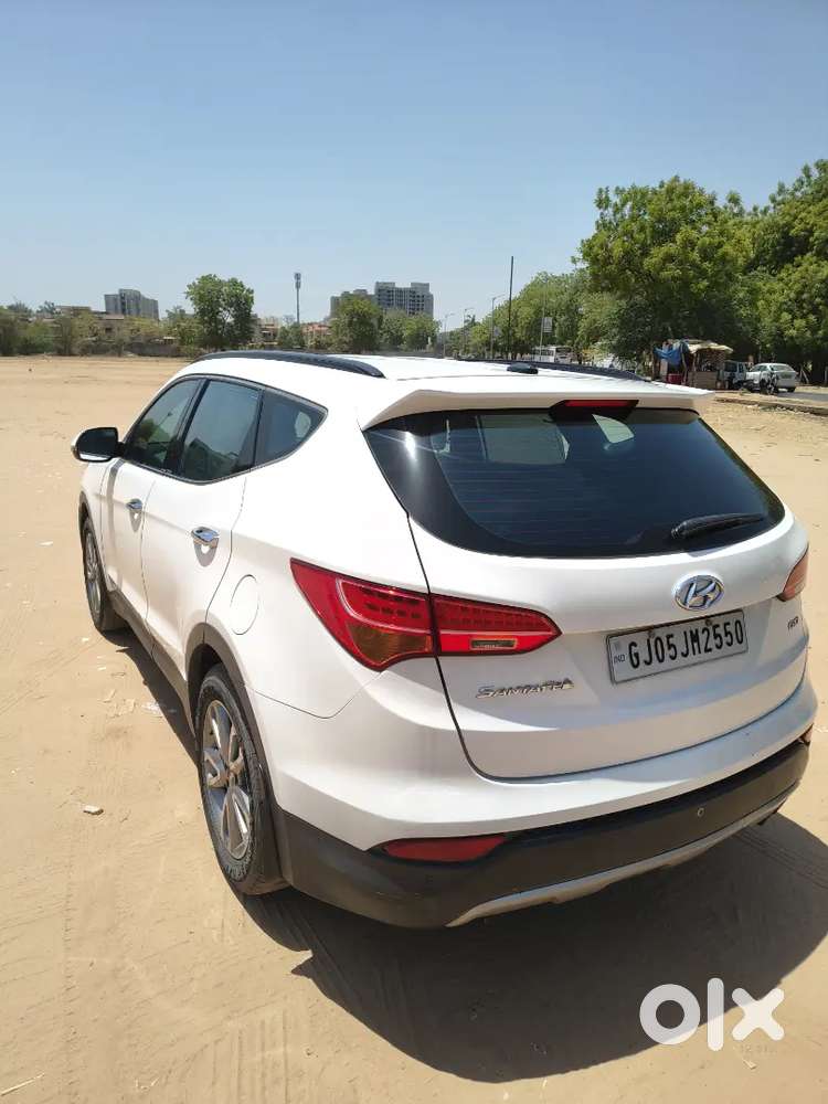 Hyundai Santa Fe 2015 Diesel 122000 Km Driven