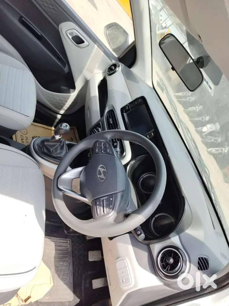 Hyundai Grand I10 Nios Sportz Executive Top Modal Company Alloy Wheel