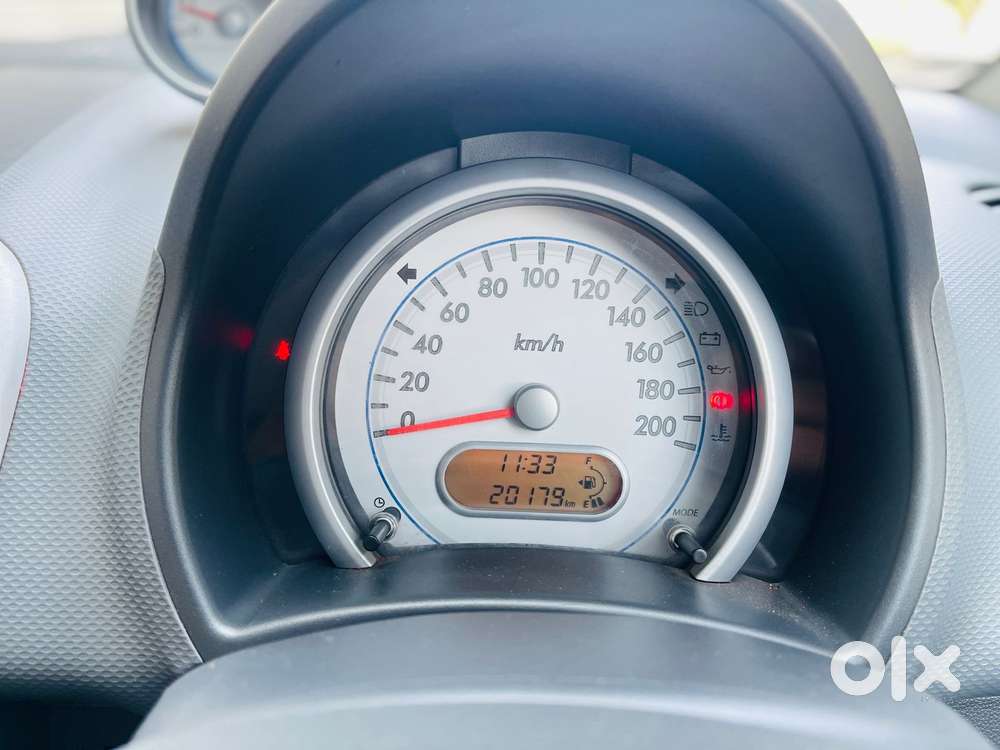 Maruti Suzuki Ritz Vxi, 2011, Petrol