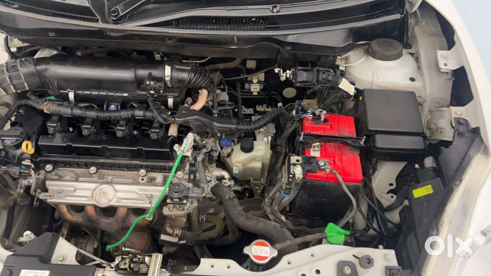 Maruti Suzuki Dzire Vxi Ags, 2022, Petrol