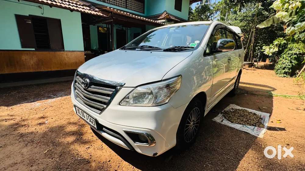 Toyota Innova 2011 Diesel Well Maintained