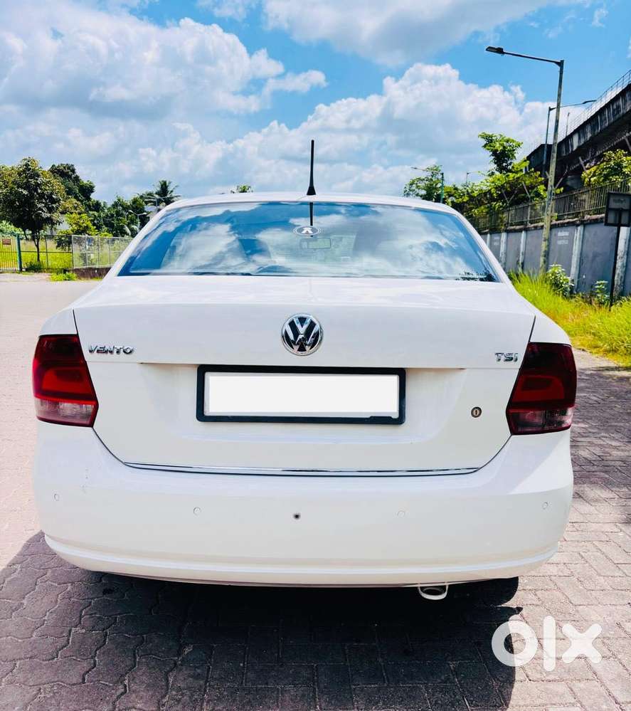 Volkswagen Vento Petrol Highline At, 2015, Petrol