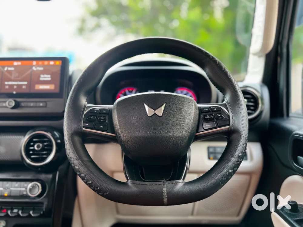 Mahindra Thar Roxx, 2025, Petrol