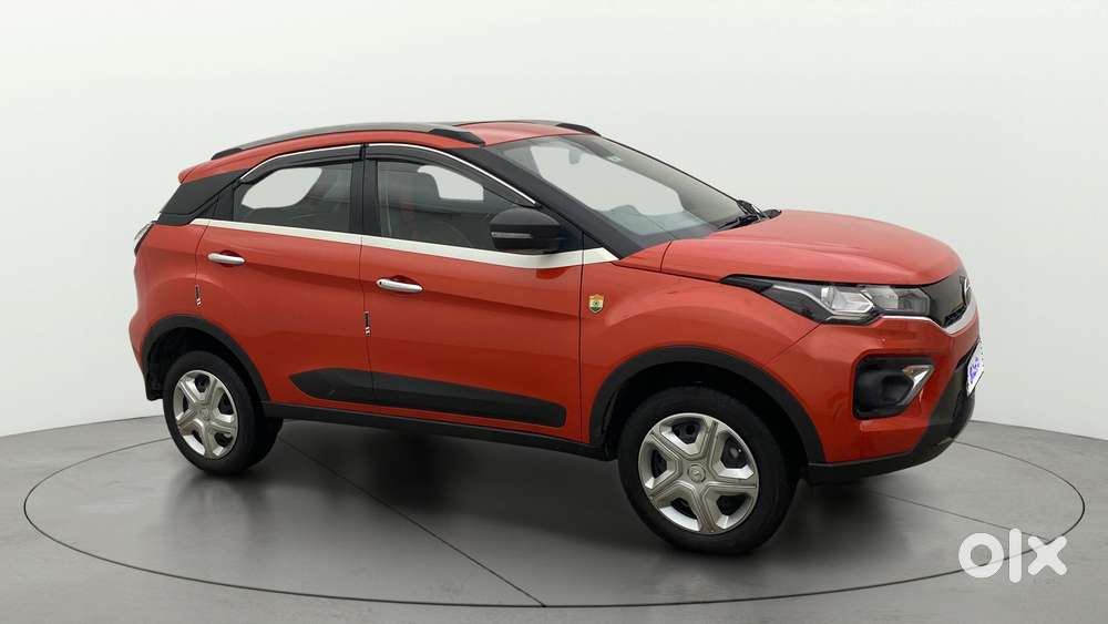 Tata Nexon 1.2 Revotron Xm (s), 2023, Petrol