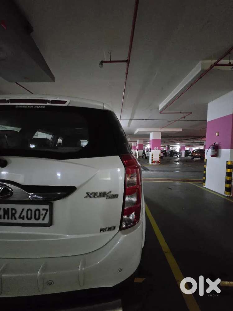 Mahindra Xuv500 2.2 W10 2016