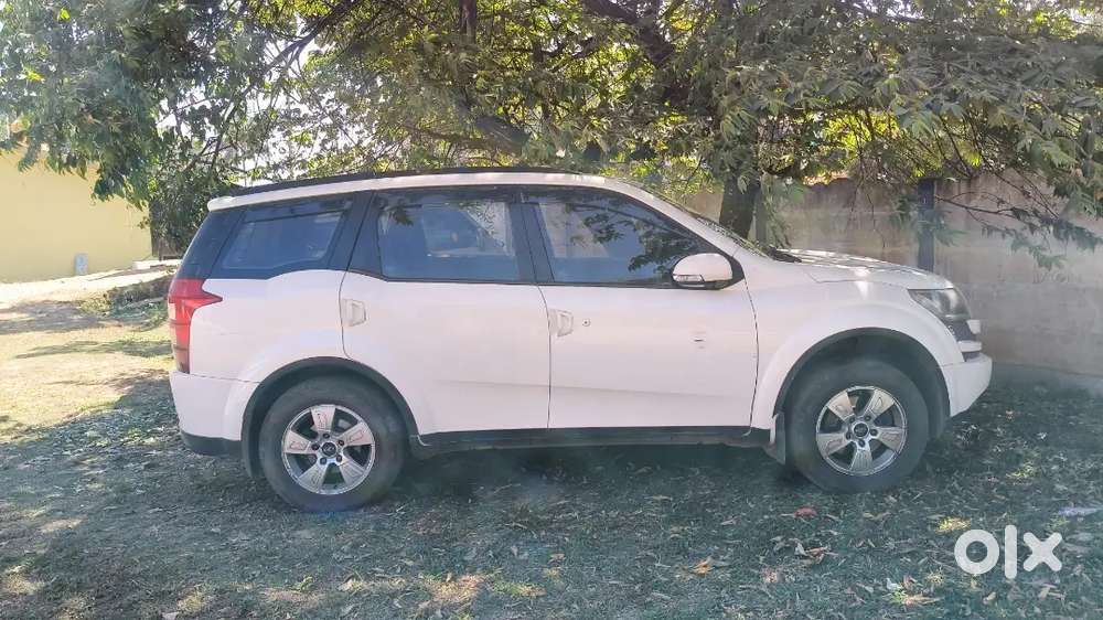 Mahindra Xuv W8 2013