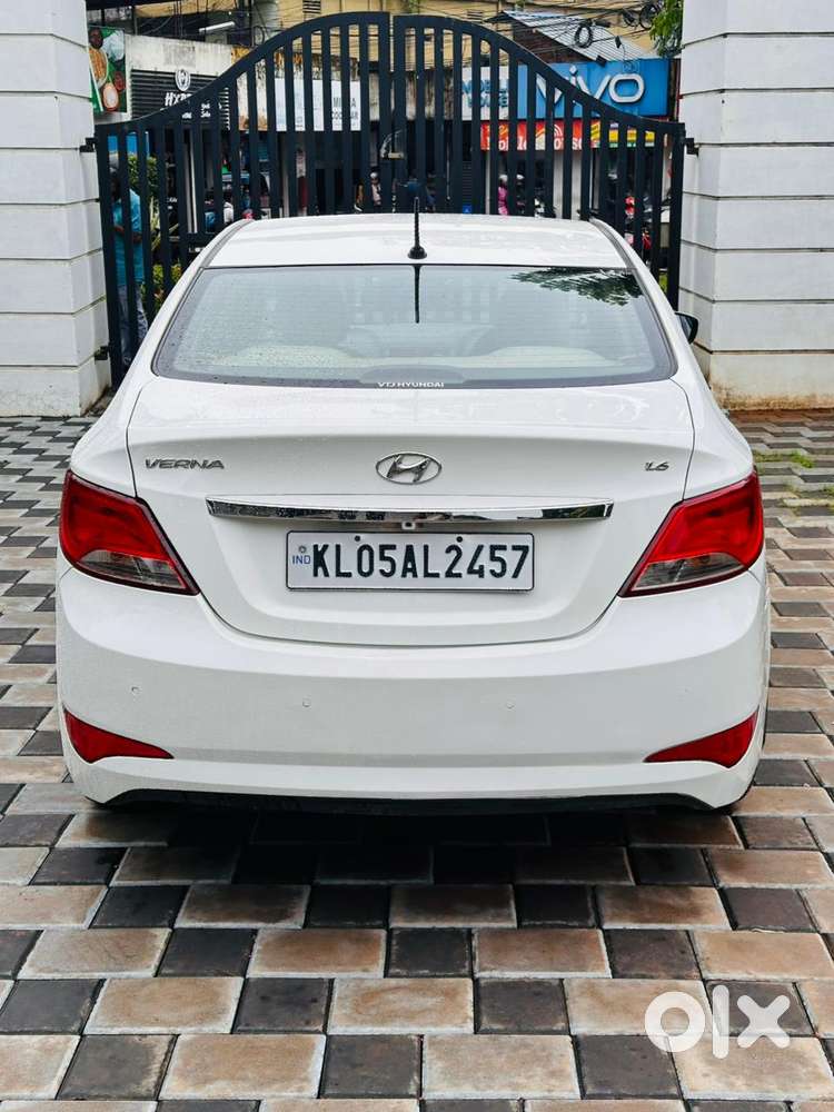 Hyundai Verna 1.6 S (o) Vtvt At, 2015, Petrol