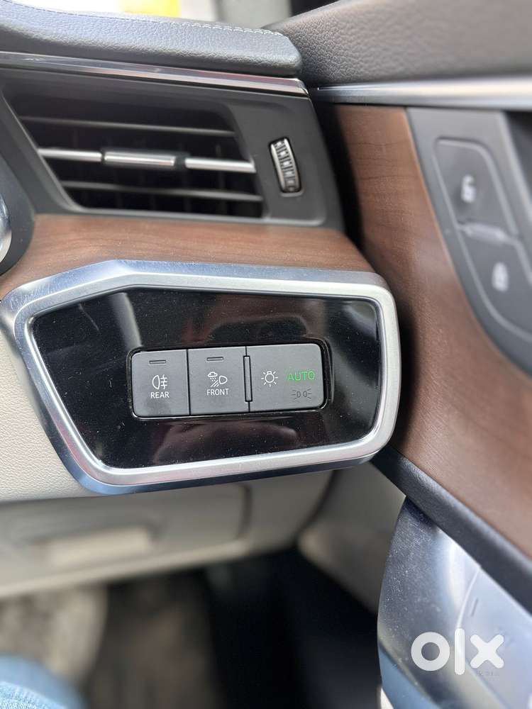 Audi A6 Technology 45 Tfsi W/o Matrix, 2025, Petrol