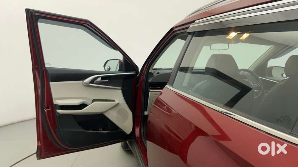Kia Carens 1.4 Prestige Plus Turbo 7 Str, 2023, Petrol