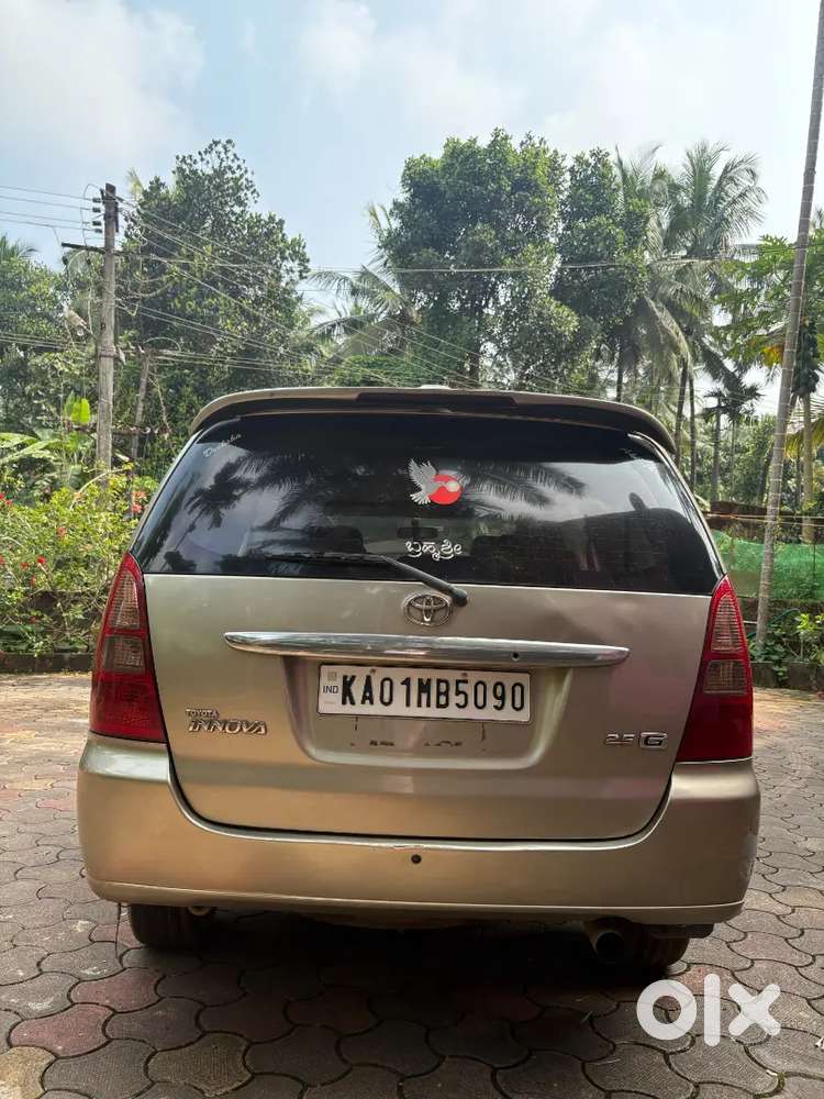 Toyota Innova 2006 Diesel Well Maintained And Android Touch Screen