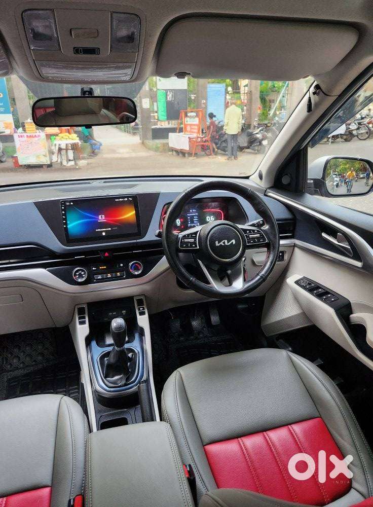 Kia Carens 1.5 Premium 7 Str, 2023, Petrol