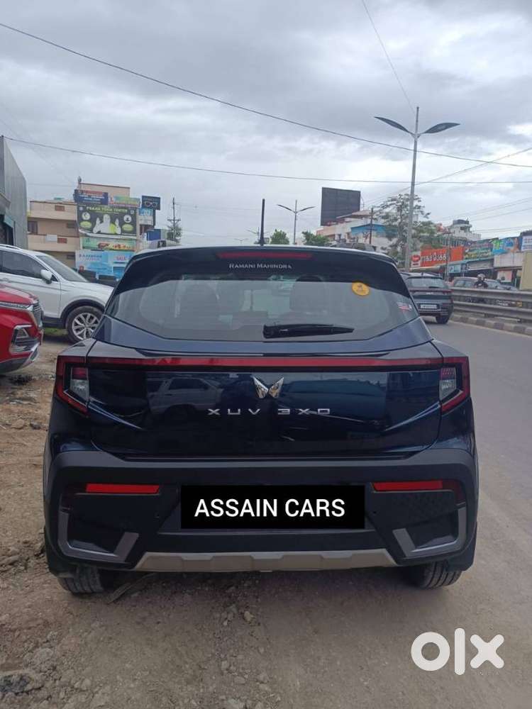 Mahindra Xuv 3xo Ax5 Pm Mt, 2025, Petrol