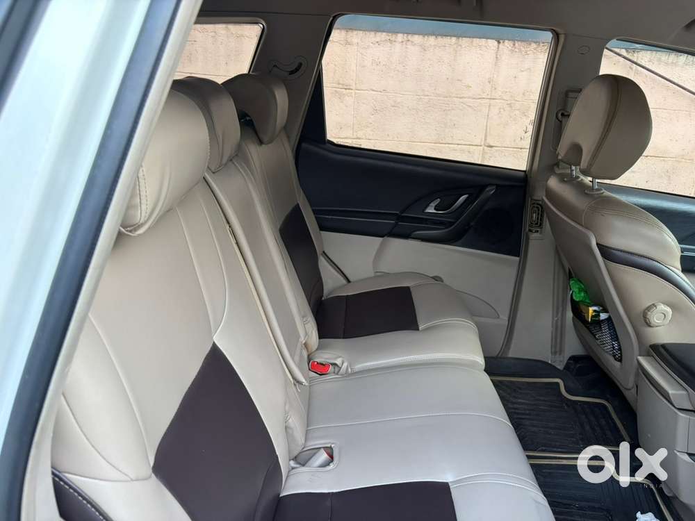 Mahindra Xuv500 Diesel Manual 2017 - Nicely Maintained