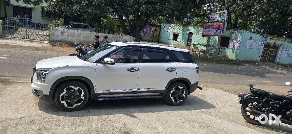 Hyundai Alcazar 2024 Petrol 26000 Km Driven